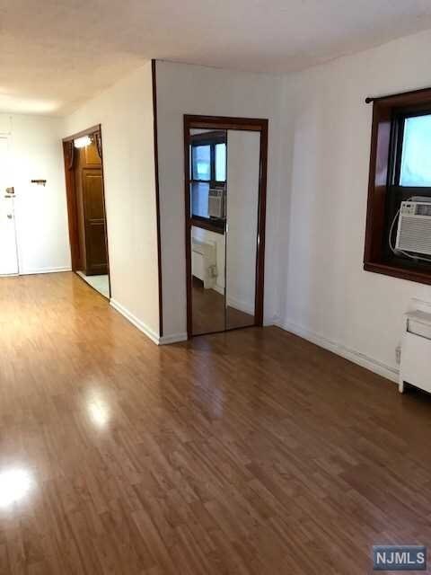Foto del edificio - 3040 Edwin Ave