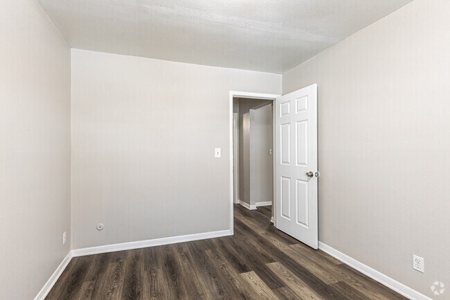 2BR, 1BA - 550SF - Pleasant Grove Apartments