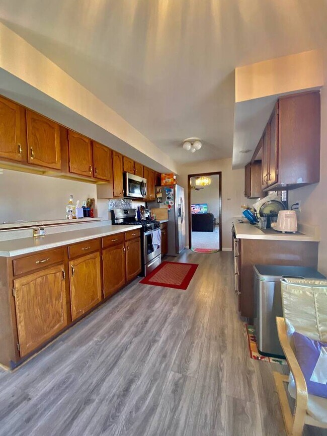 Foto del edificio - 1663 N Belmont Ct