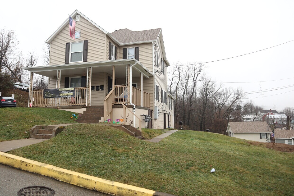 611 Park St Unit 3, California, PA 15419 Apartments in California, PA