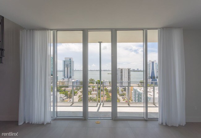 Foto del edificio - 350 NE 24th St