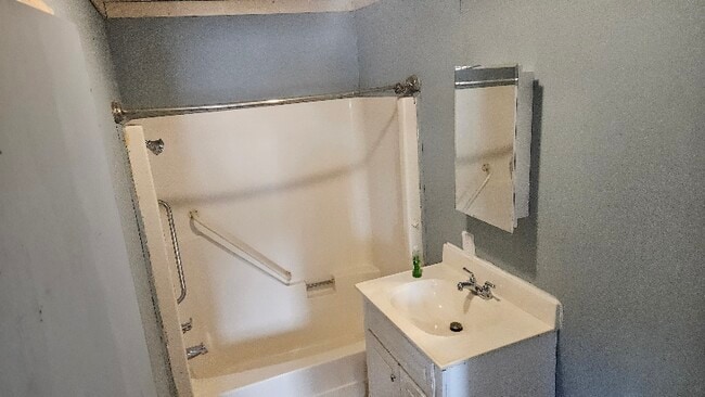 Building Photo - 33 Furnace St