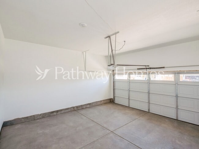 Building Photo - 9351 Yampa St