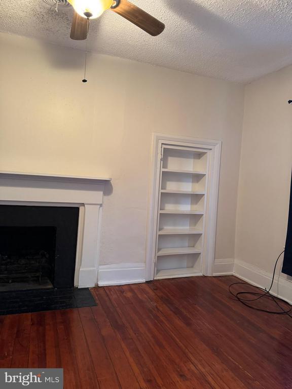 Foto del edificio - 113 E Main St