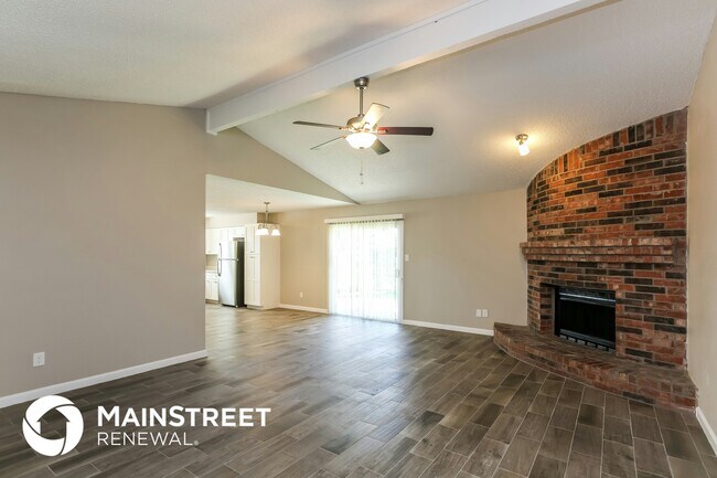 Building Photo - 6230 Hott Springs Dr