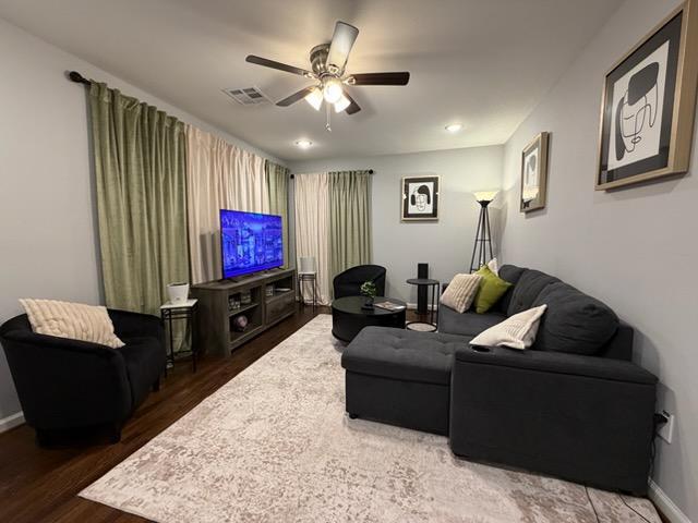 Foto del edificio - 317 E 39th St