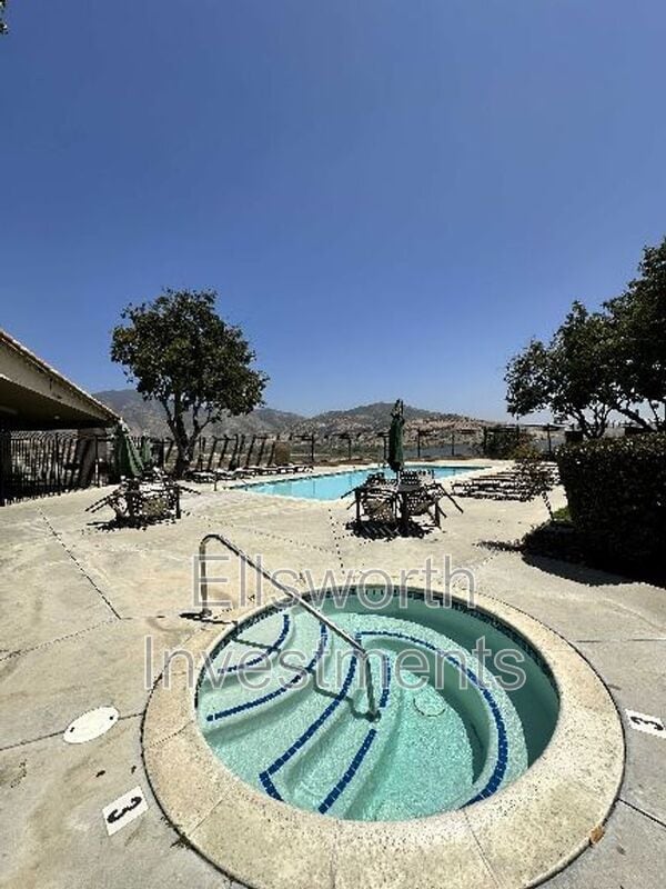 Foto del edificio - 10195 Bluestone Ct