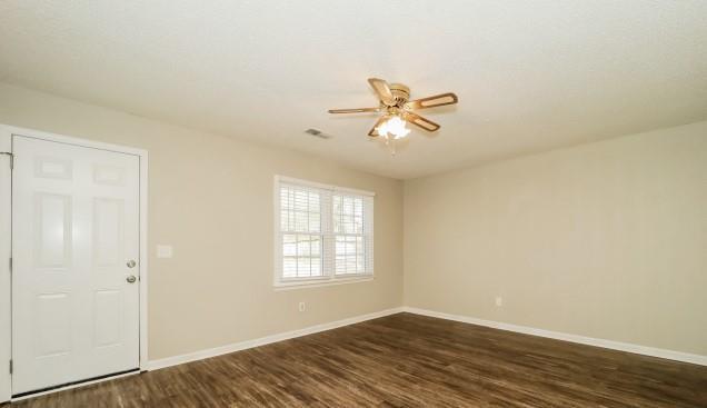 Foto del edificio - Single family 3 bedroom 2 bath house