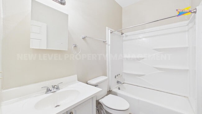 Building Photo - 352 N Holyoke Pl