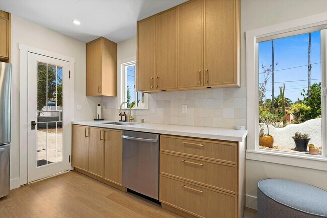 Foto del edificio - 4774 E Mountain View Dr