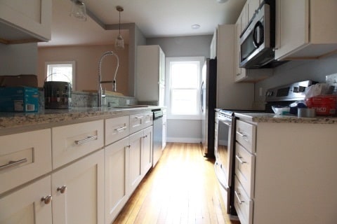 Building Photo - 263 Brown St