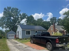 Building Photo - 7030 Glenwood Ave