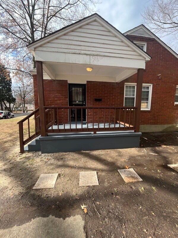 Building Photo - 3728 Rhea Ave