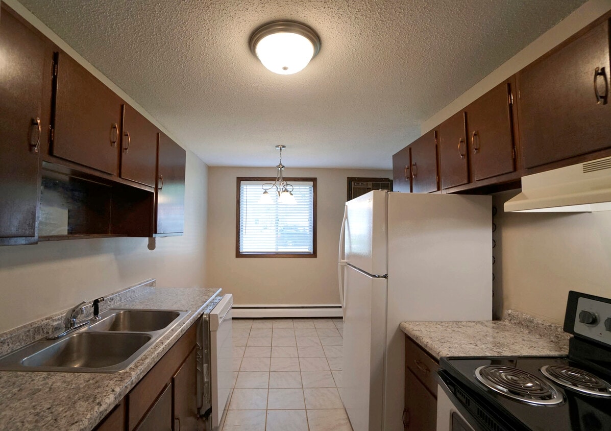 Eldridge Apartments Apartments in North Saint Paul, MN