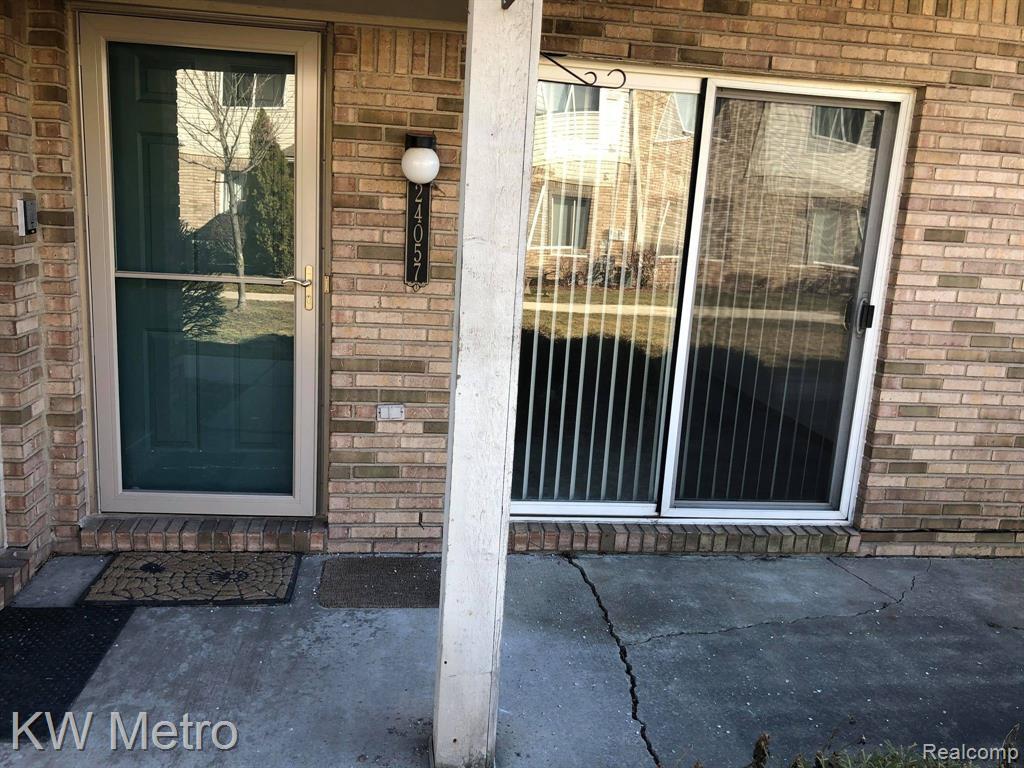 Primary Photo - 24057 Wedgewood Cir