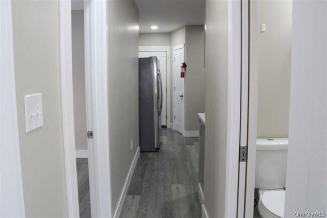 Foto del edificio - 211 Winnikee Ave