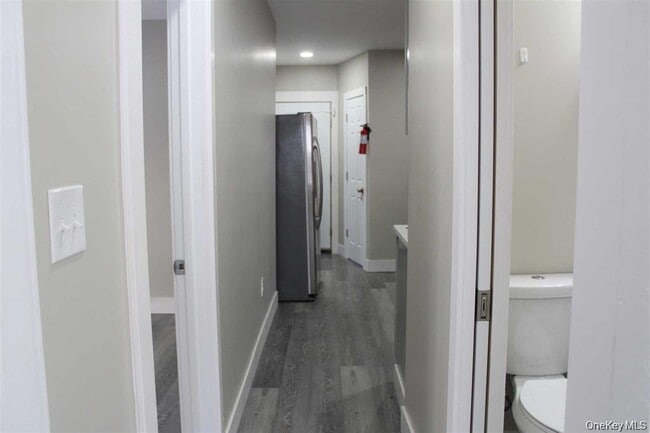 Building Photo - 211 Winnikee Ave