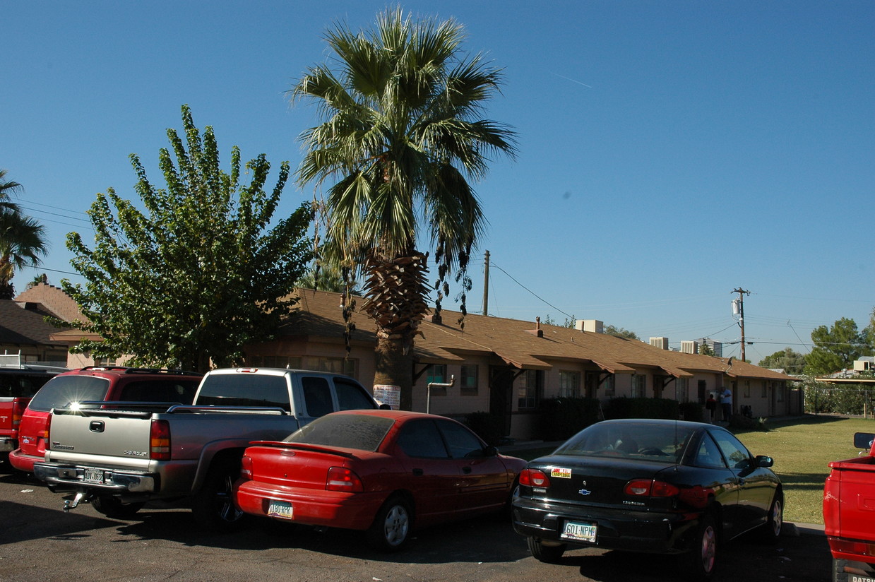 Building Photo - 12th St. Properties