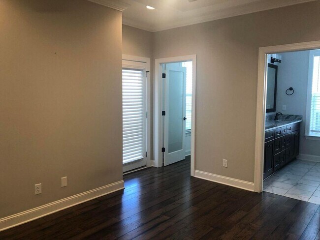 Foto del edificio - 1531 Washington St