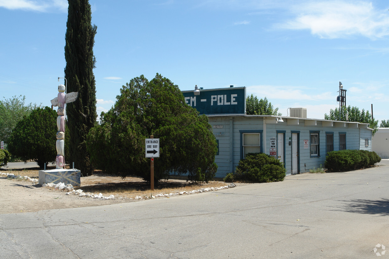 Primary Photo - Totem Pole Mobile Home Park