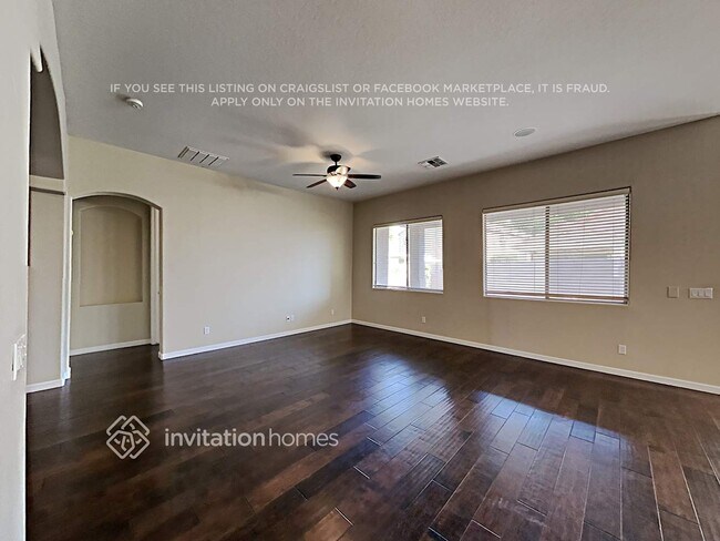 Building Photo - 7209 W Paradise Ln