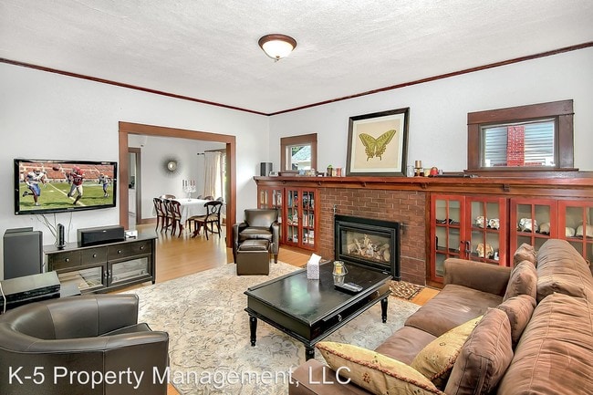 Building Photo - 4 br, 2 bath House - 1721 NE 37th Ave