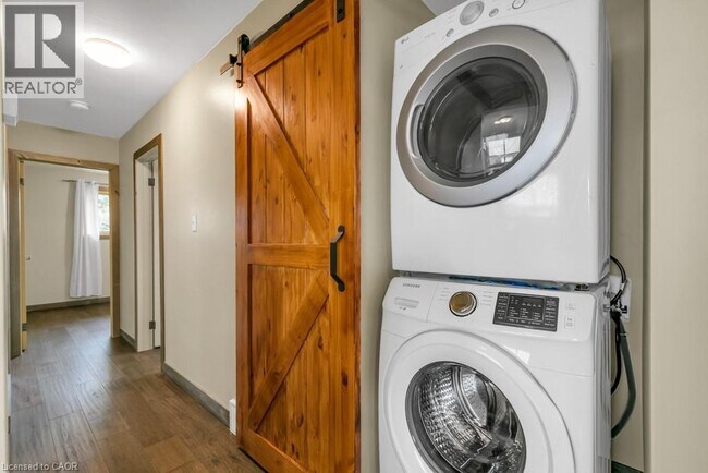 Photo du bâtiment - 62 Windsor St