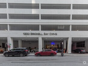 Building Photo - 1200 Brickell Bay Dr