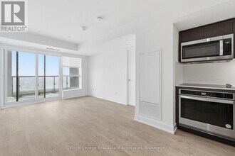 Building Photo - 5 Mabelle Ave