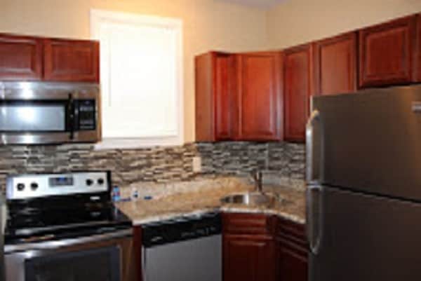 Building Photo - 1616 W Glenwood Ave