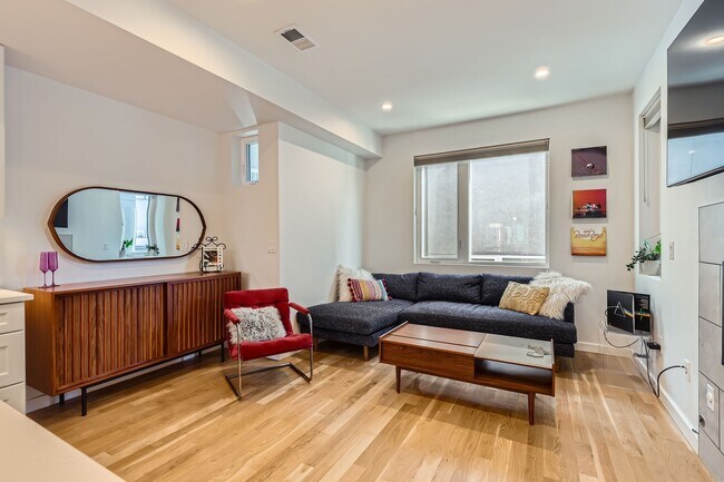 Foto del edificio - 3880 W 13th Ave