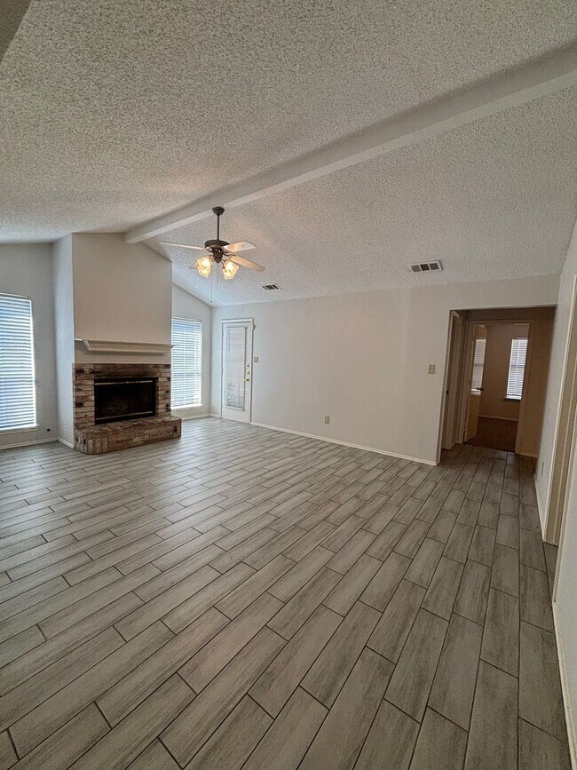 Building Photo - 7232 Laurelhill Ct S