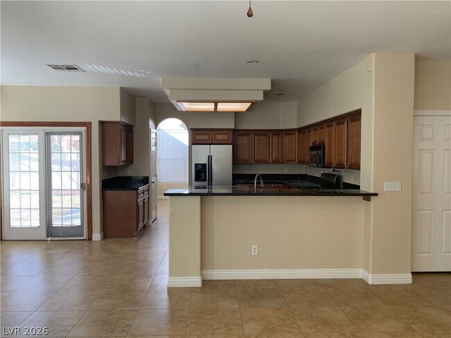 Foto del edificio - 8441 Bay Point Dr