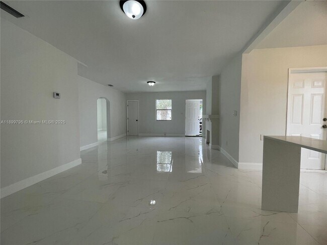 Foto del edificio - 7631 NW 4th Ave