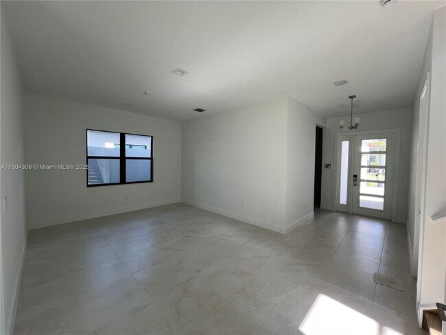 Foto del edificio - 9172 Silver Marsh Ln