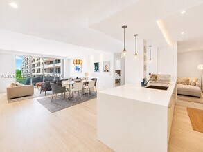 Building Photo - 151 Crandon Blvd