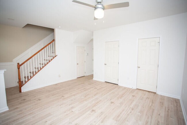 Building Photo - 425 Wistar Pl