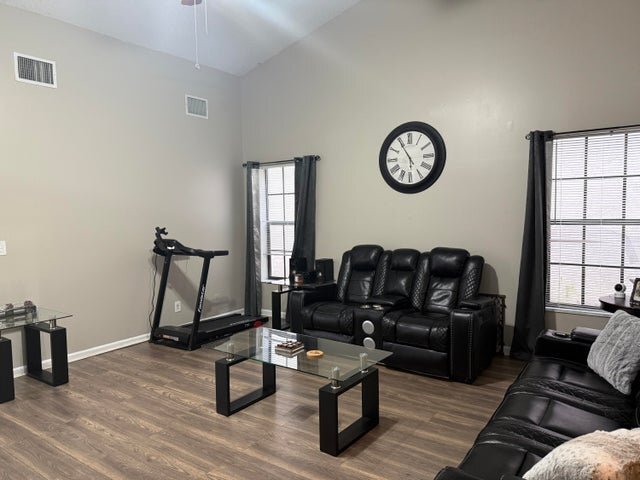 Photo - 13025 Meadowbreeze Dr (Wellington, FL) House