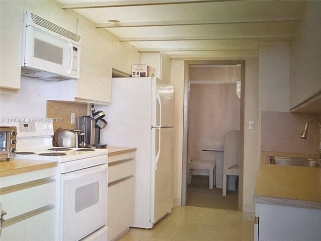Building Photo - 2000 Towerside Terrace