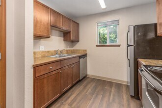 Building Photo - 2250 Sidney Ave