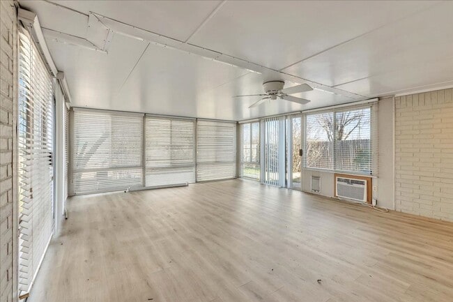 Building Photo - Look at this Bonus Room!!!