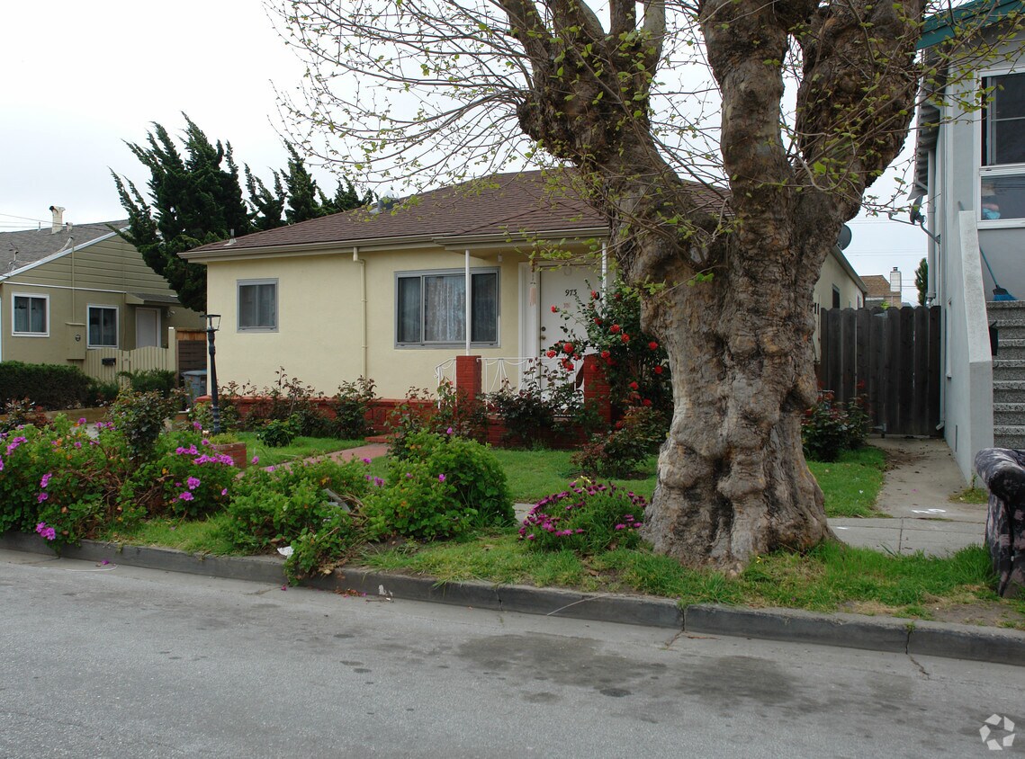 Foto principal - 973 Mills Ave