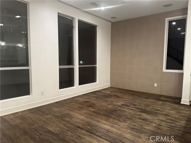 Foto del edificio - 2205 Tom Mix Rd