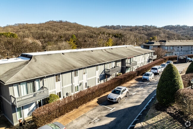 Building Photo - Belle Meade Highlands
