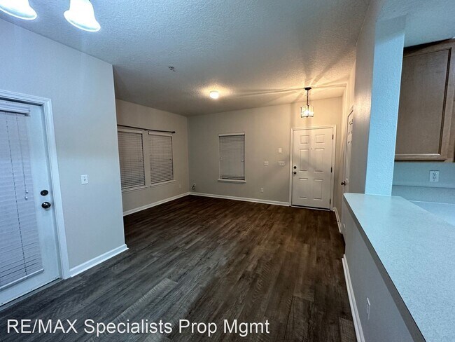 Building Photo - 2 br, 2 bath House - 575 Plantation Oaks #805