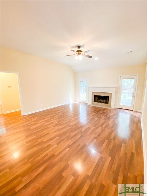 Foto del edificio - 486 Copper Creek Cir