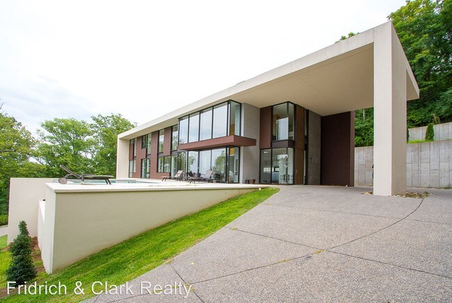 Building Photo - 917 Overton Lea Rd
