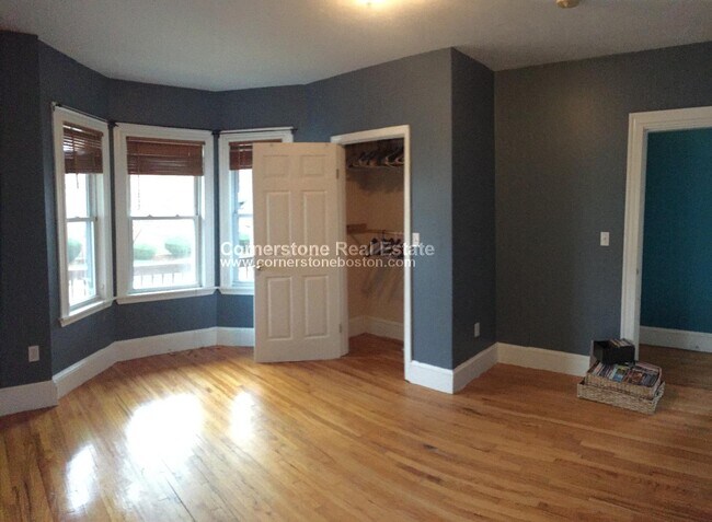 Foto del edificio - 411 Medford St