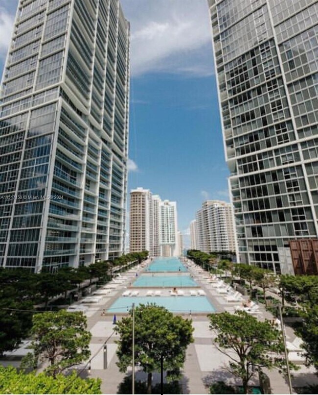 Foto del edificio - 485 Brickell Ave