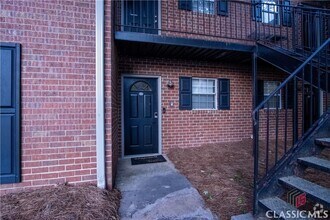 Building Photo - 1055 Baxter St